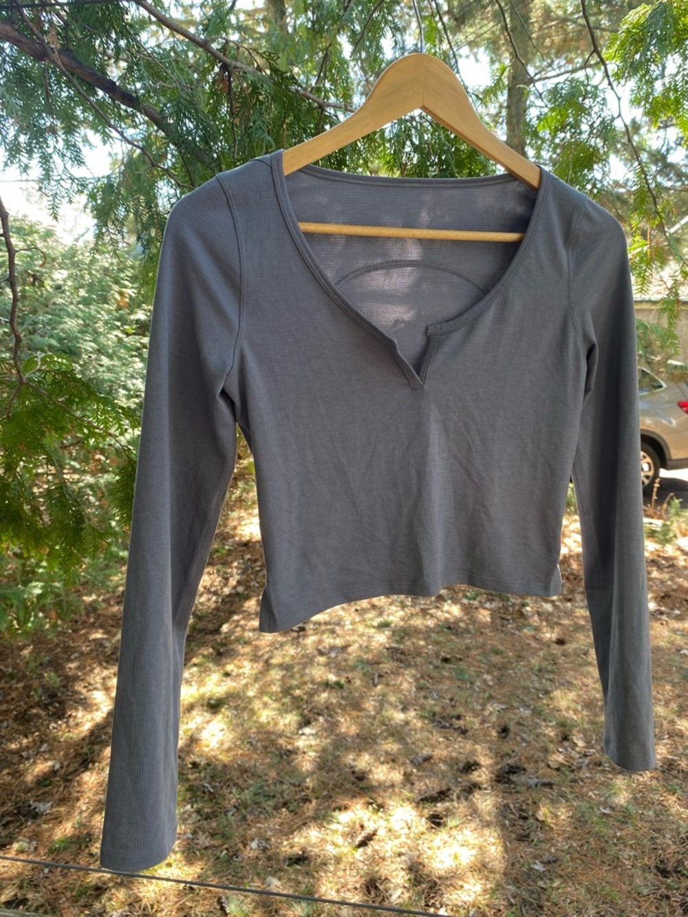 Lululemon Gray Long-Sleeve Cropped Henley NWOT Size 4 Yoga Workout Layering